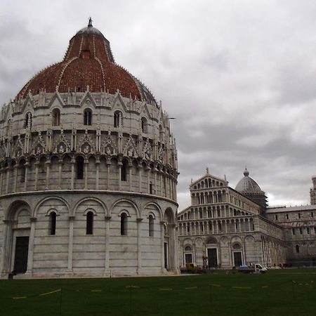 Pisa Apartment Екстер'єр фото